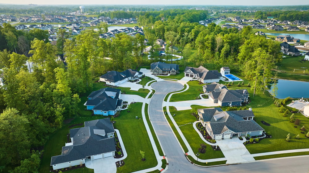 green spaces on a rich neighborhood